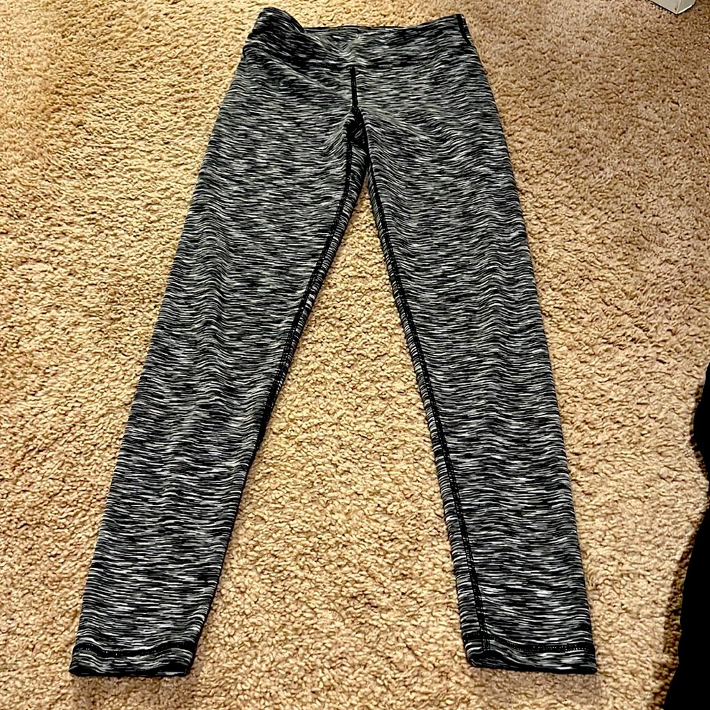 Kids black and white leggings - size 12